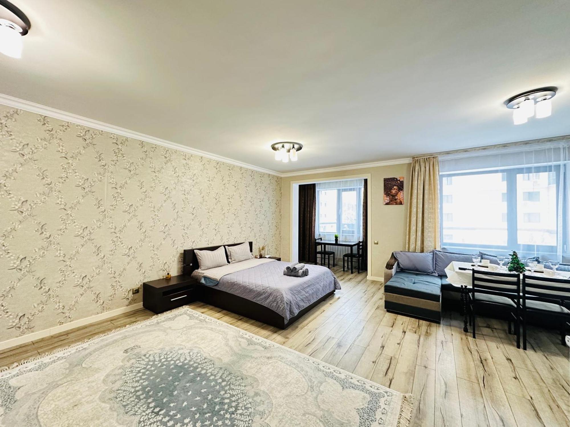 Vostochnyi Park Apartament In The Center Of Almaty Daire Dış mekan fotoğraf