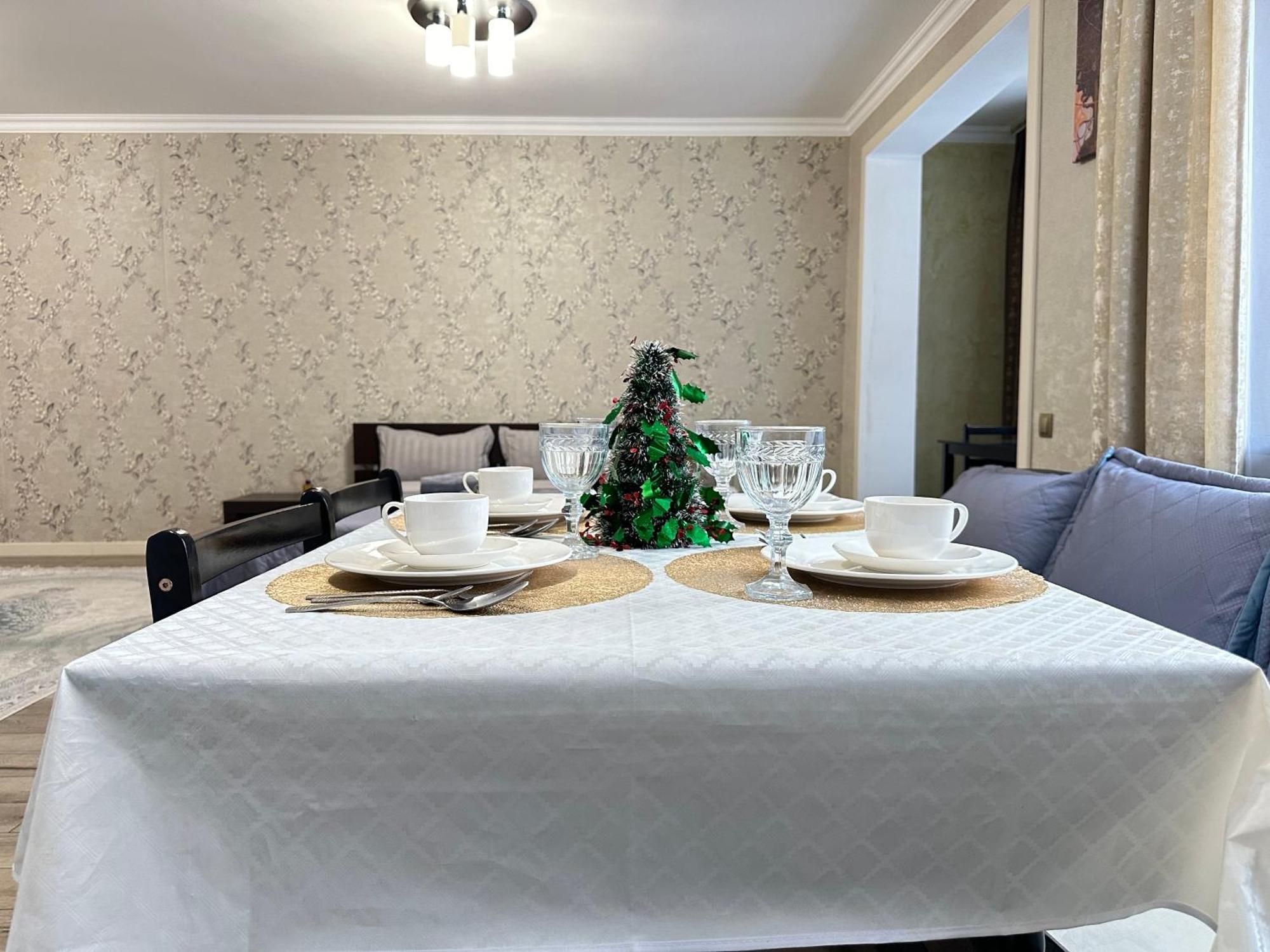 Vostochnyi Park Apartament In The Center Of Almaty Daire Dış mekan fotoğraf